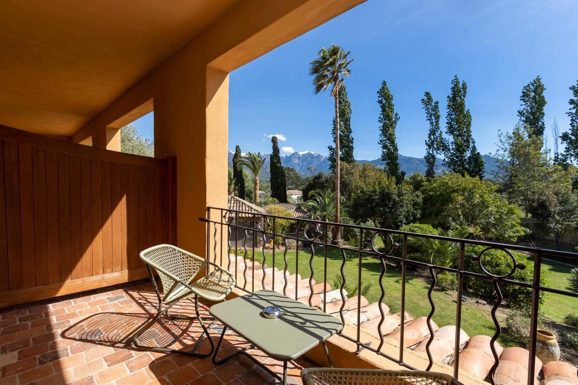 Hotel La Signoria Calvi  Zewnętrze zdjęcie