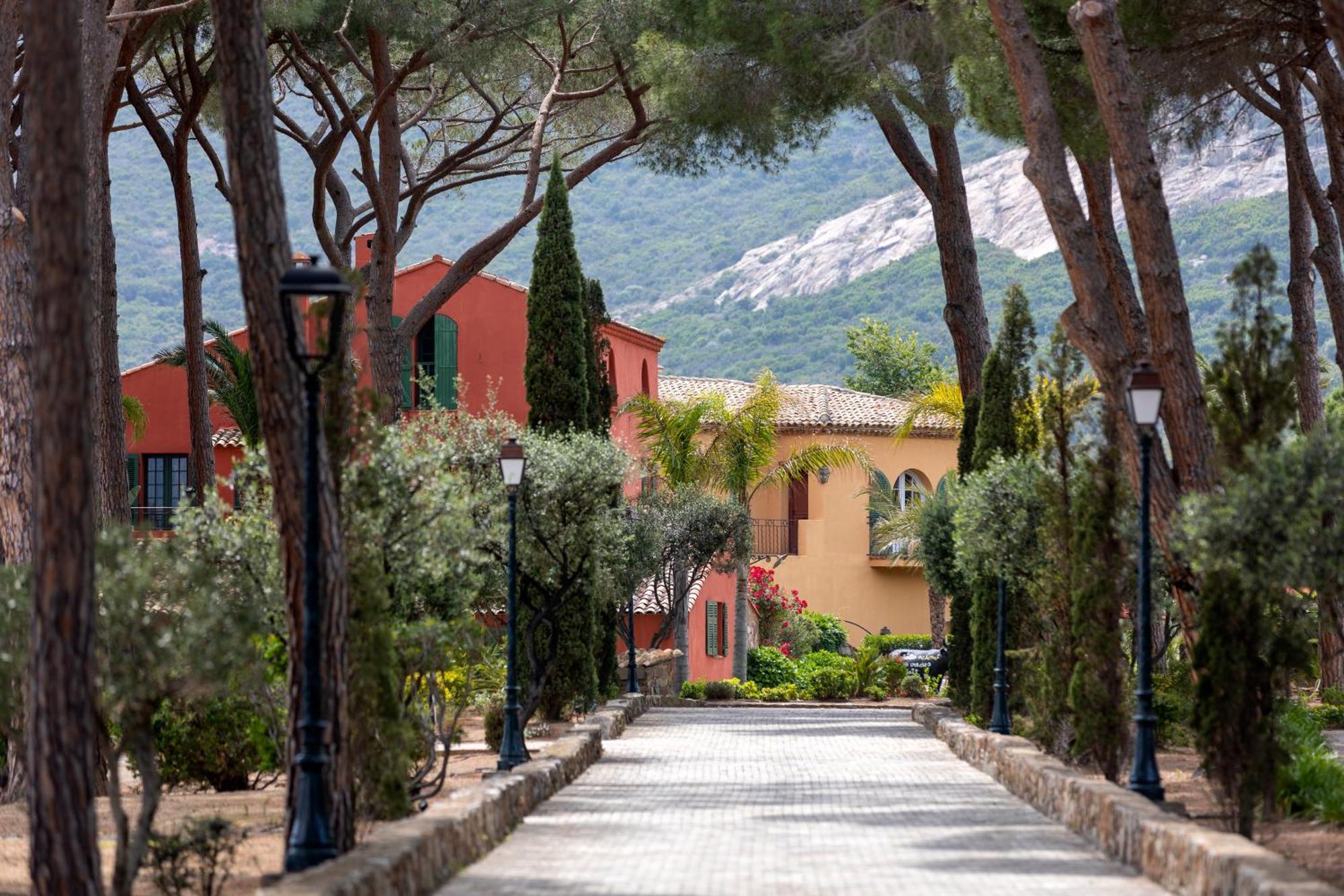Hotel La Signoria Calvi  Zewnętrze zdjęcie