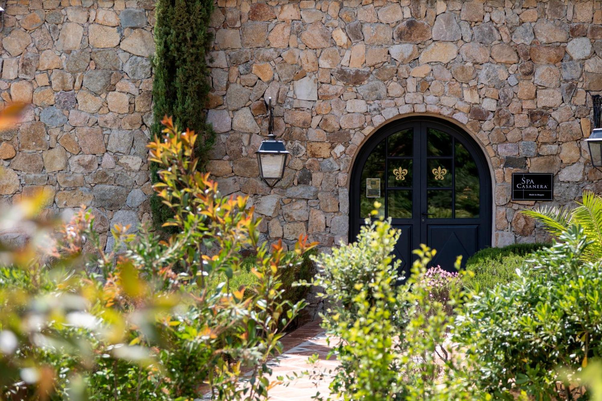 Hotel La Signoria Calvi  Zewnętrze zdjęcie