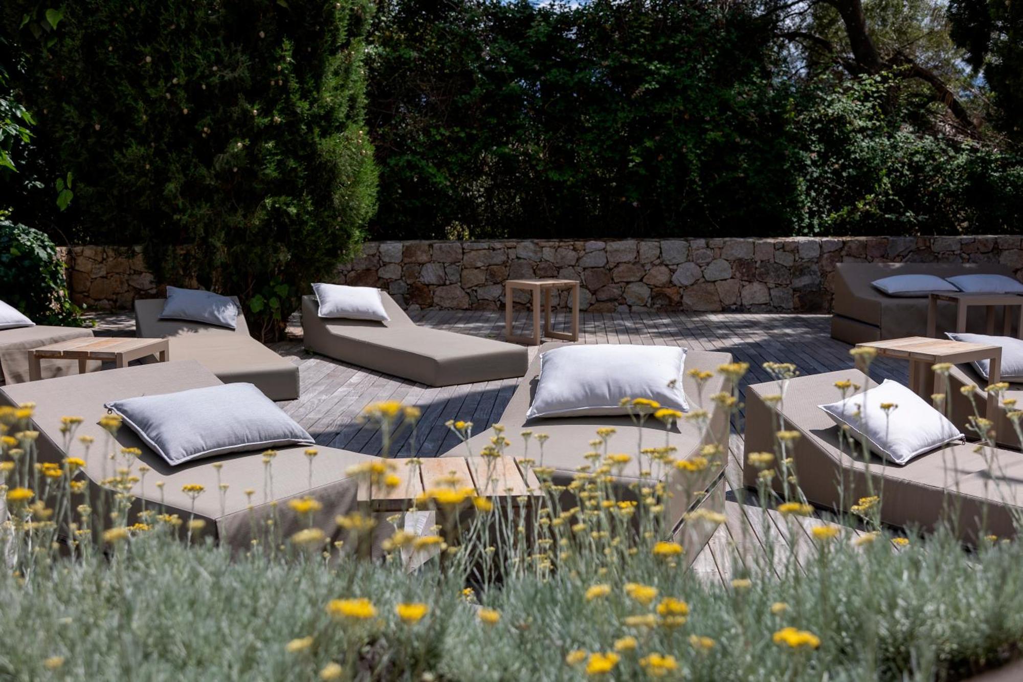 Hotel La Signoria Calvi  Zewnętrze zdjęcie